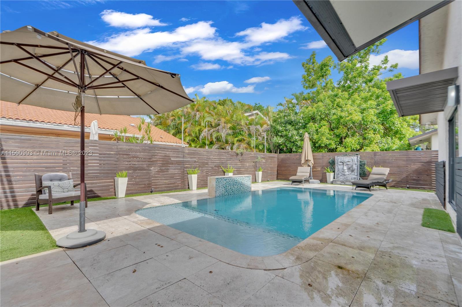 SHORES CALUSA - Residential Lease