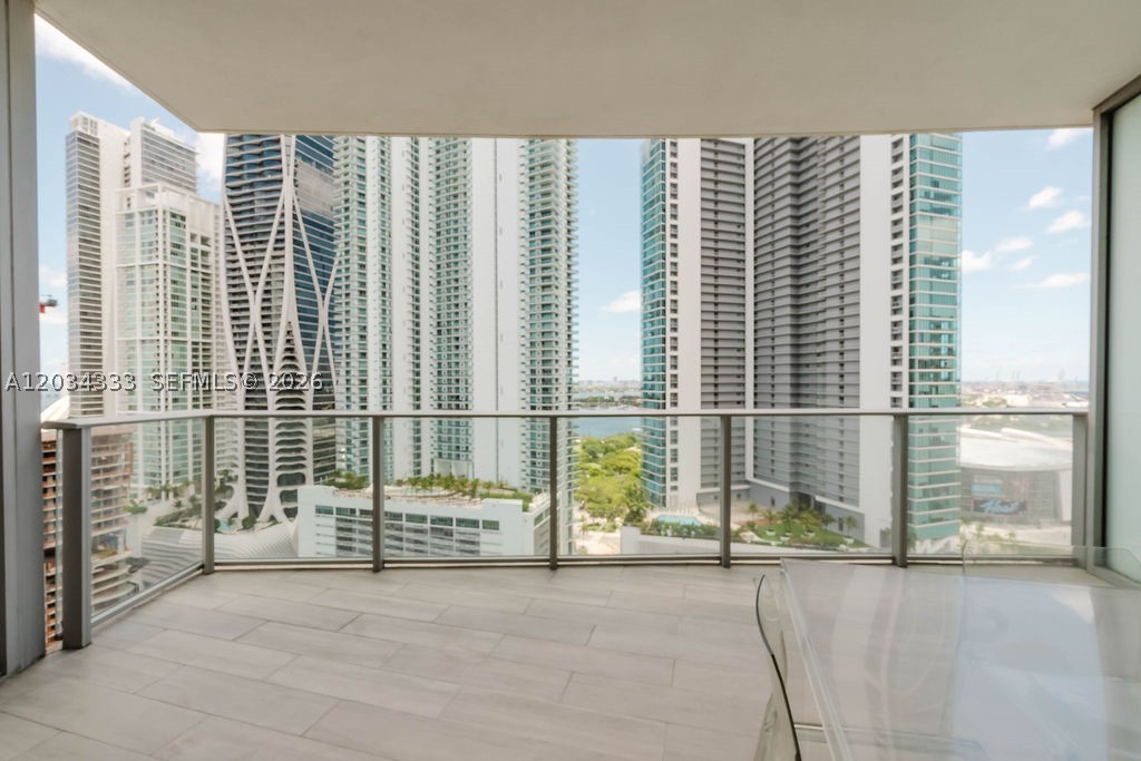 PARAMOUNT MIAMI WORLDCENT - Residential
