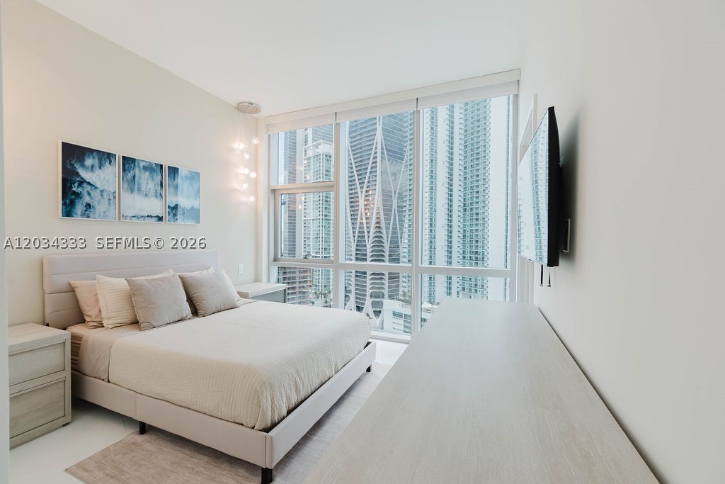 PARAMOUNT MIAMI WORLDCENT - Residential