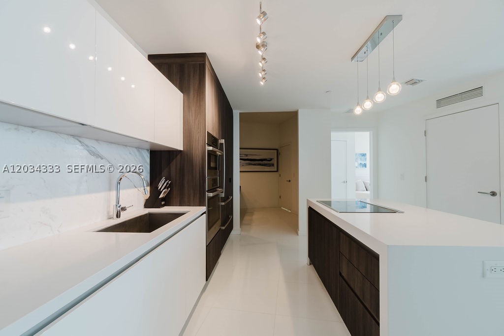PARAMOUNT MIAMI WORLDCENT - Residential