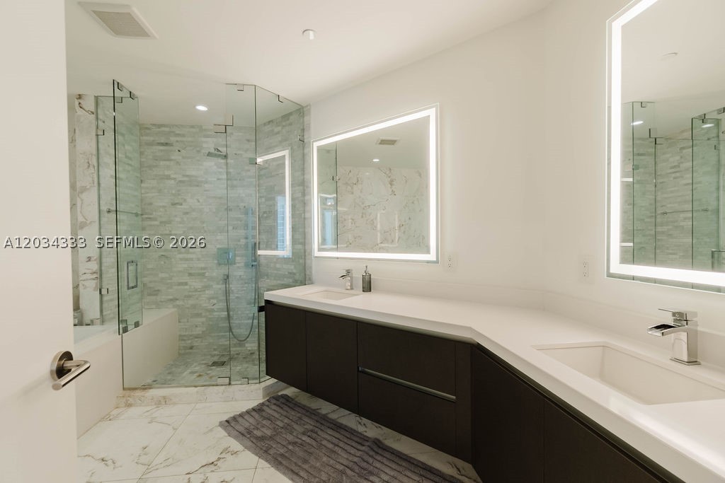 PARAMOUNT MIAMI WORLDCENT - Residential
