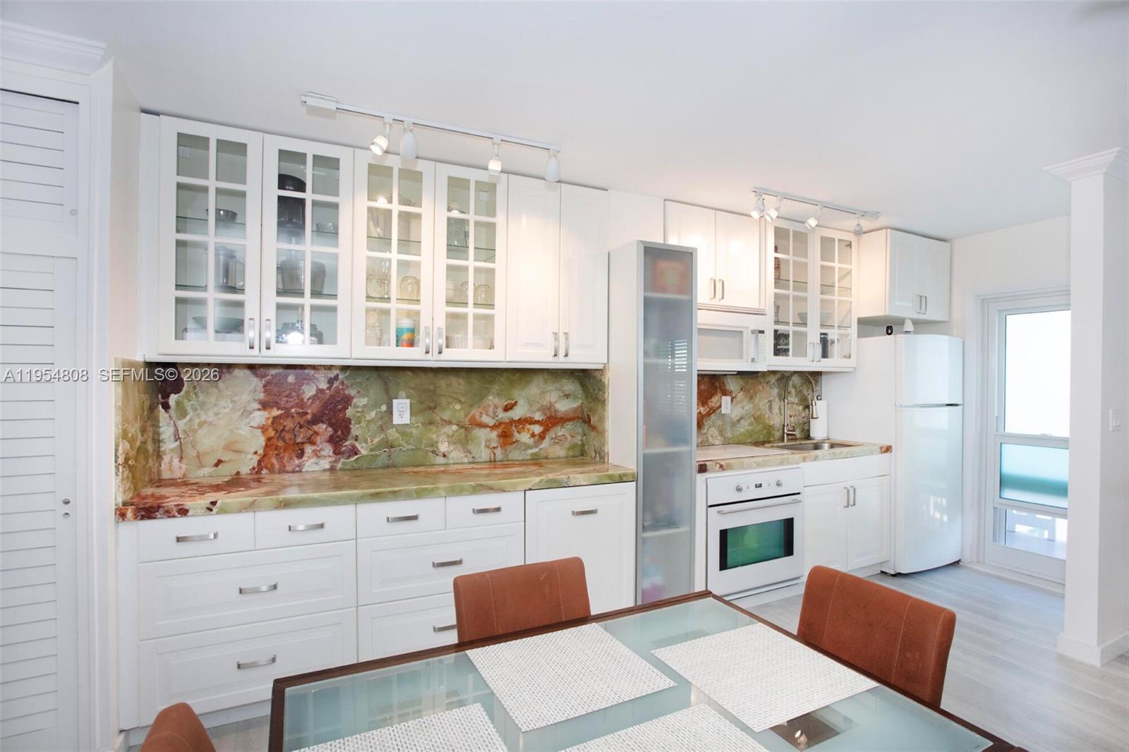 LAKE MAYAN APTS CO-OP - Residential