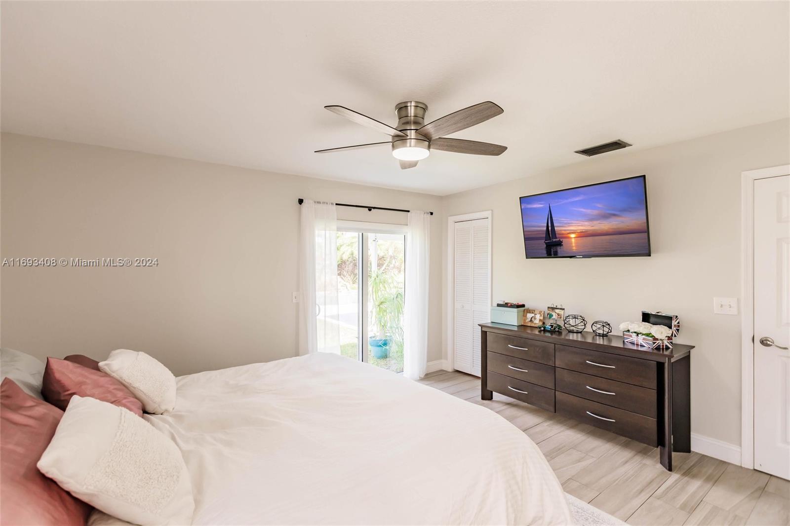 WEITZER SHAUNA MEADOWS SE - Residential Lease