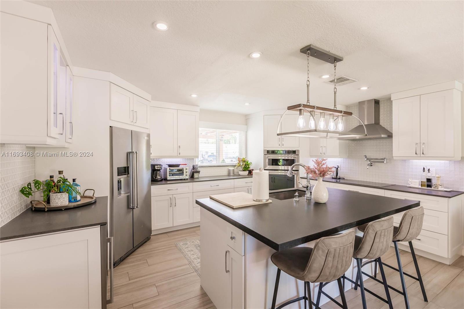 WEITZER SHAUNA MEADOWS SE - Residential Lease