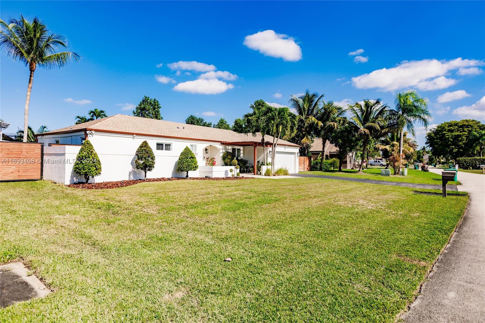 WEITZER SHAUNA MEADOWS SE - Residential Lease