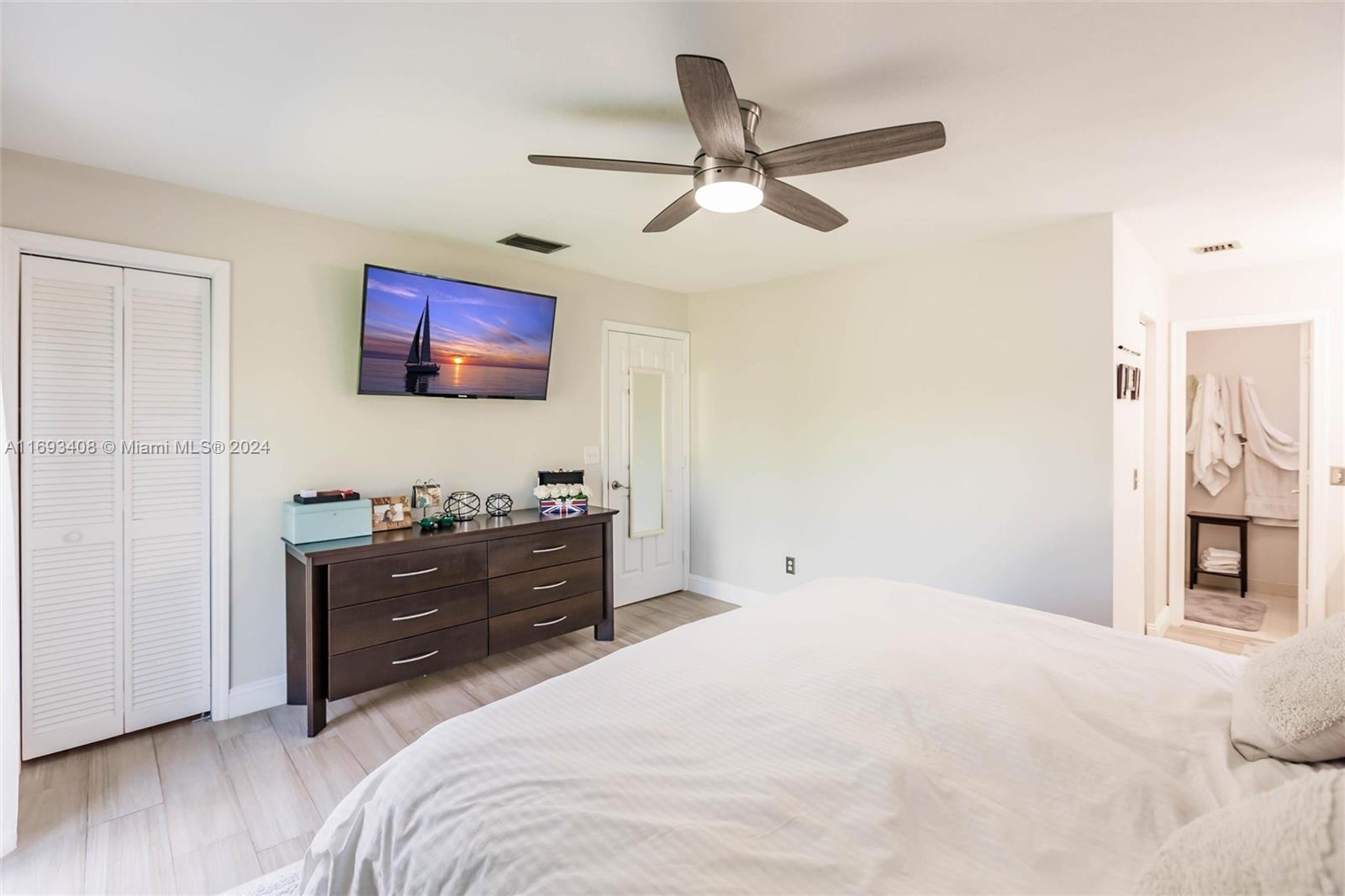 WEITZER SHAUNA MEADOWS SE - Residential Lease
