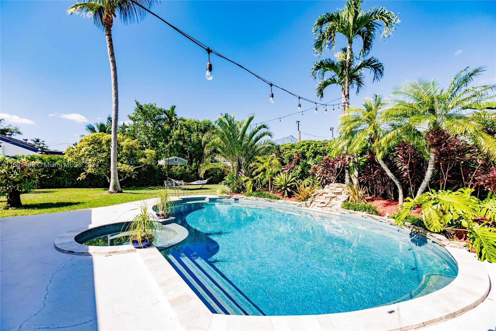 WEITZER SHAUNA MEADOWS SE - Residential Lease