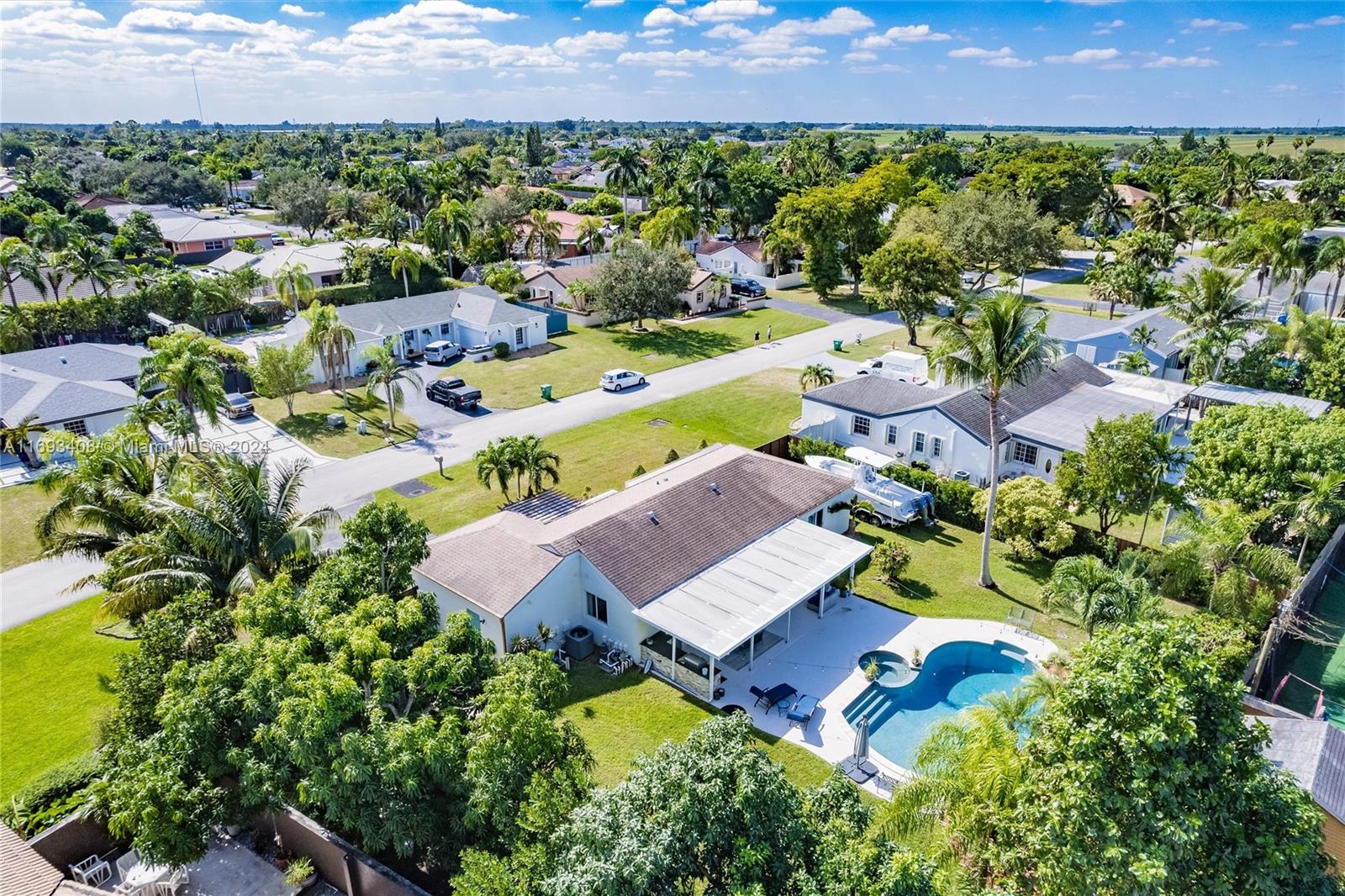 WEITZER SHAUNA MEADOWS SE - Residential Lease