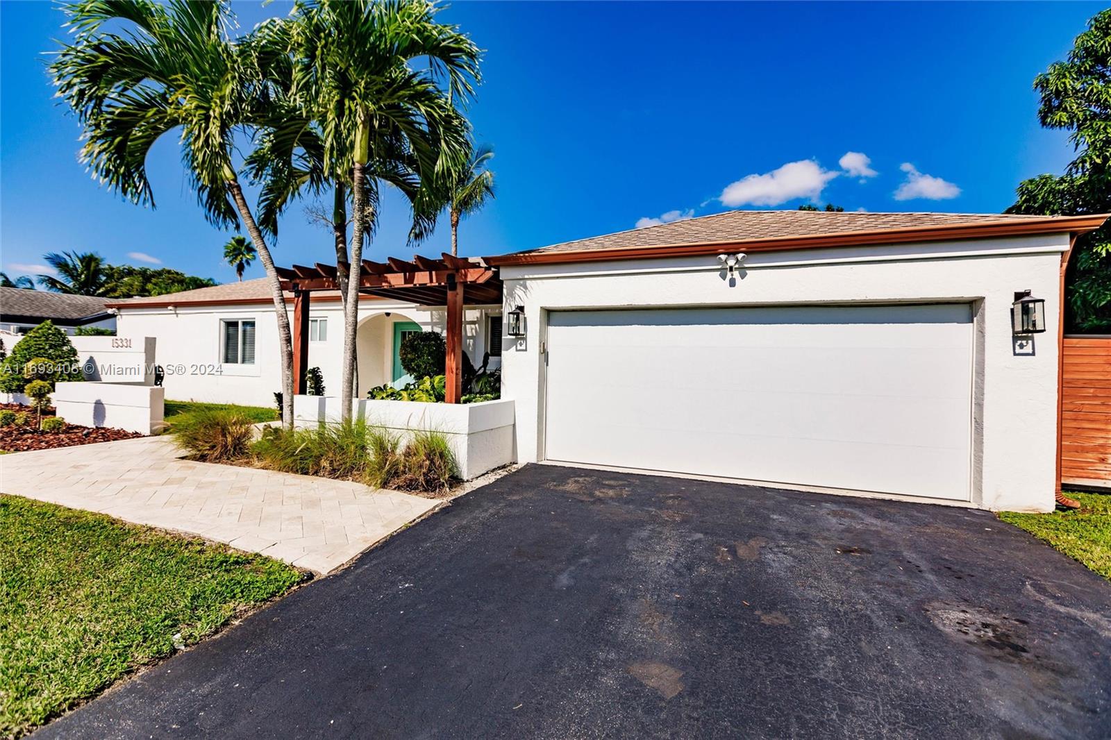 WEITZER SHAUNA MEADOWS SE - Residential Lease