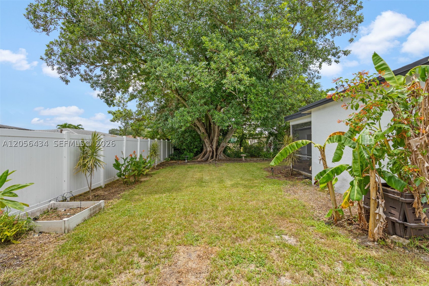 HOLIDAY CITY AT BOCA RATO - Residential