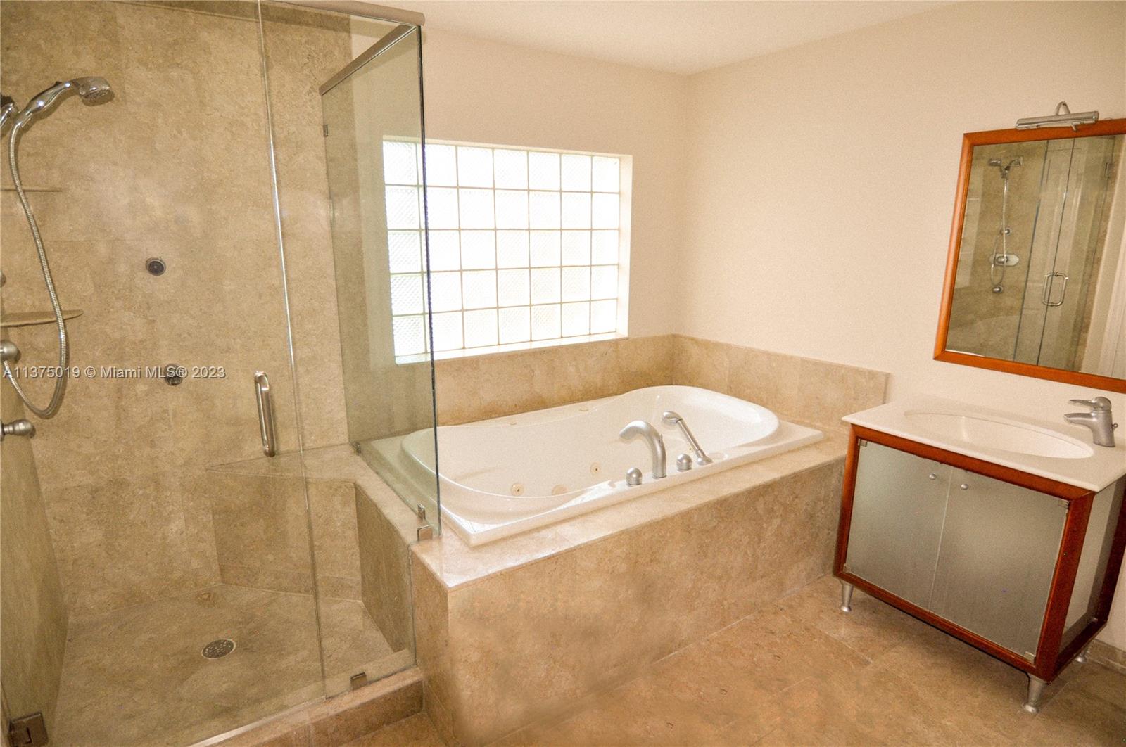 CORAL VILLAS REV - Residential Lease