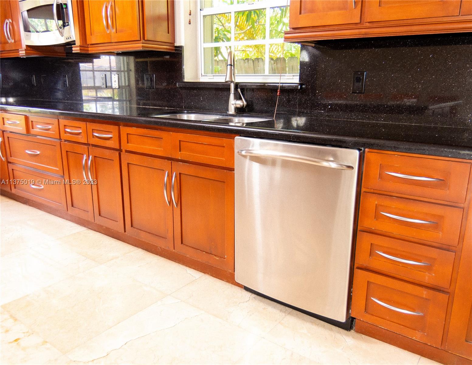 CORAL VILLAS REV - Residential Lease