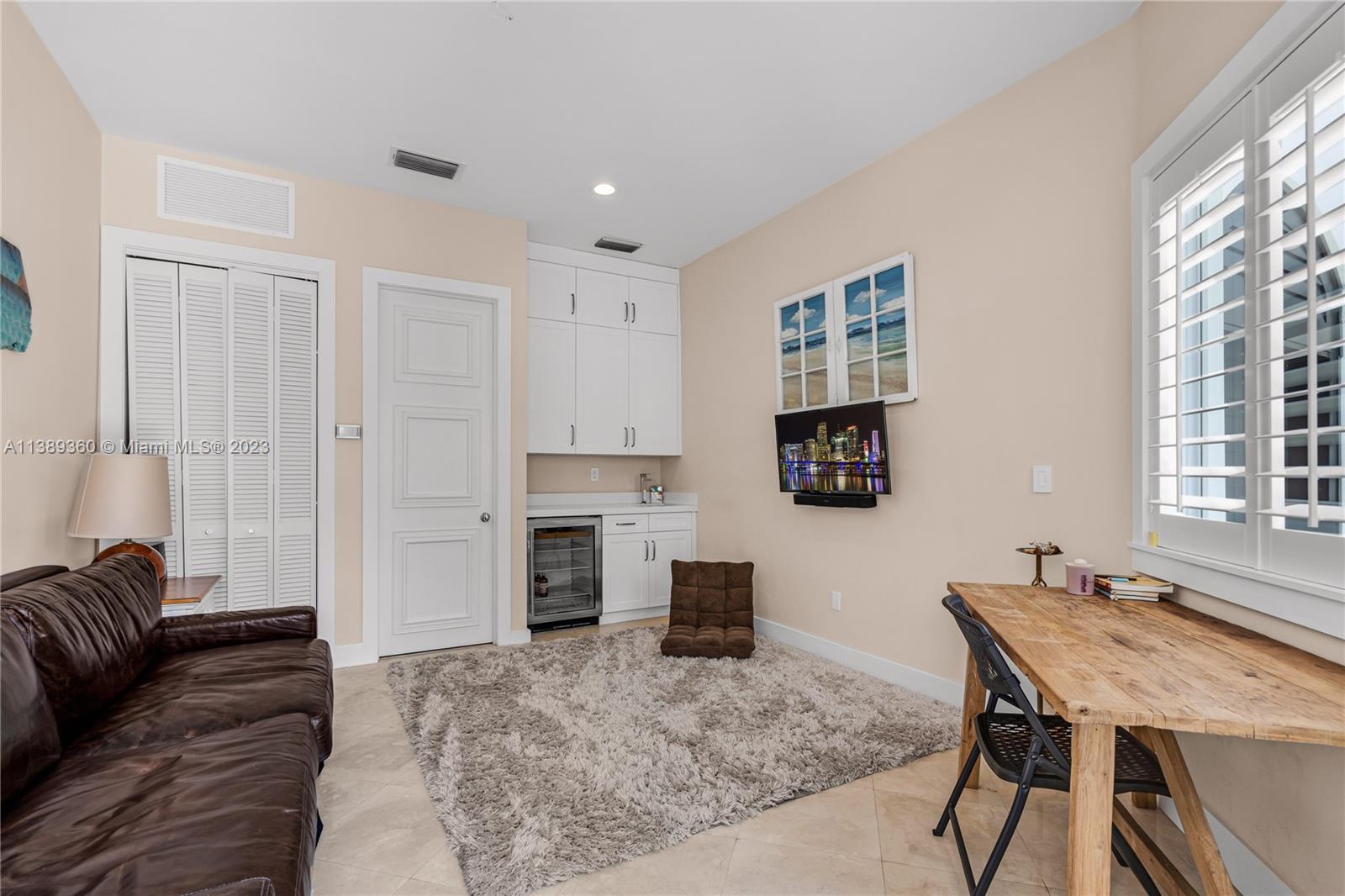 DEERING BAY ESTATES - Residential