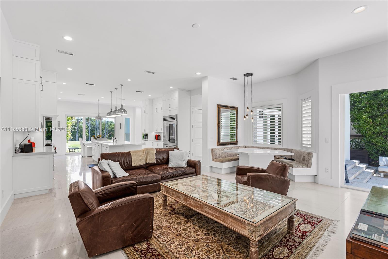 DEERING BAY ESTATES - Residential