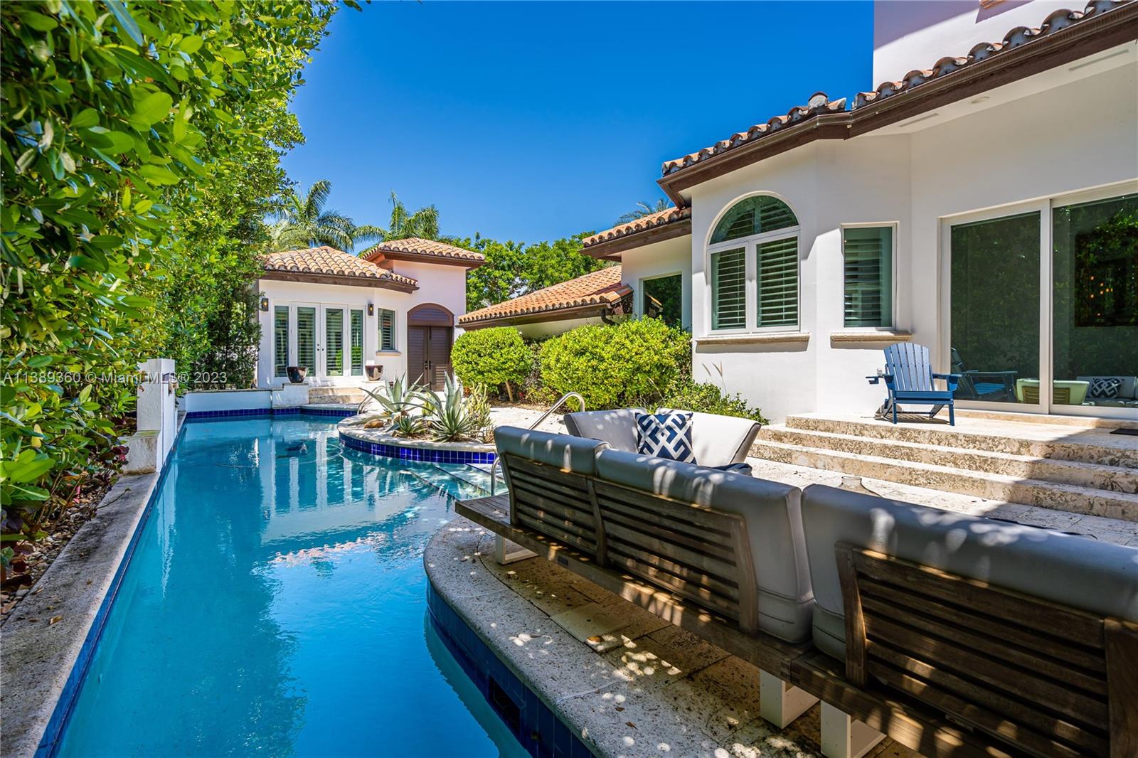 DEERING BAY ESTATES - Residential