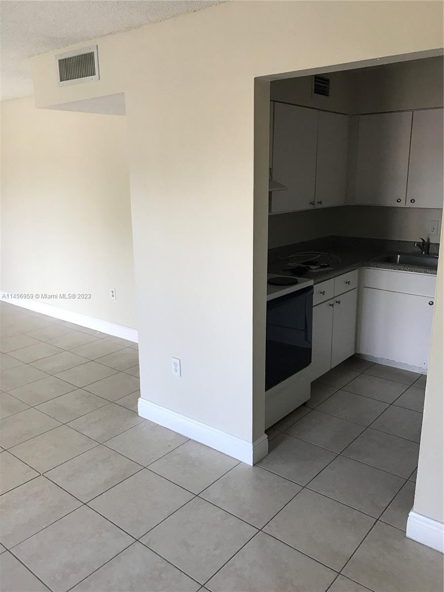 DORAL GARDENS II CONDO - Residential