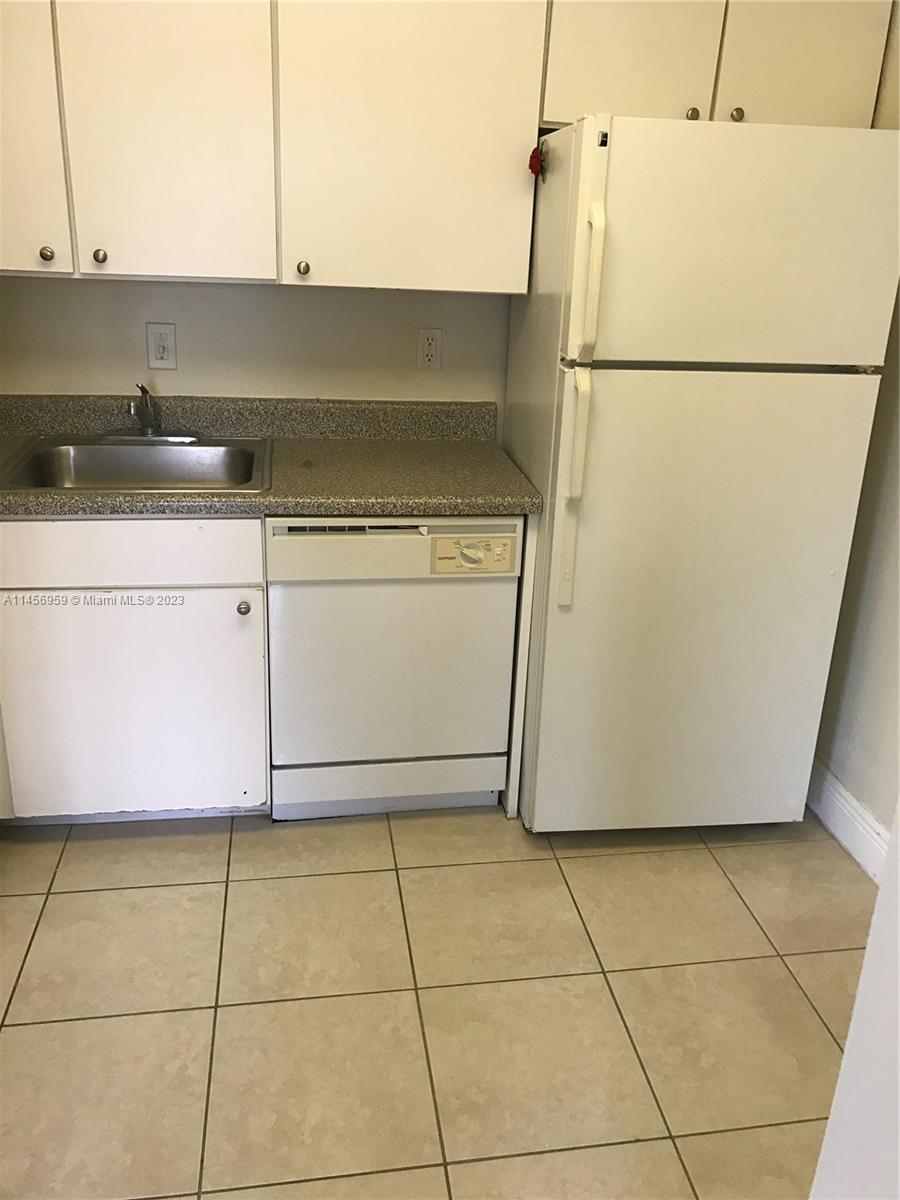 DORAL GARDENS II CONDO - Residential