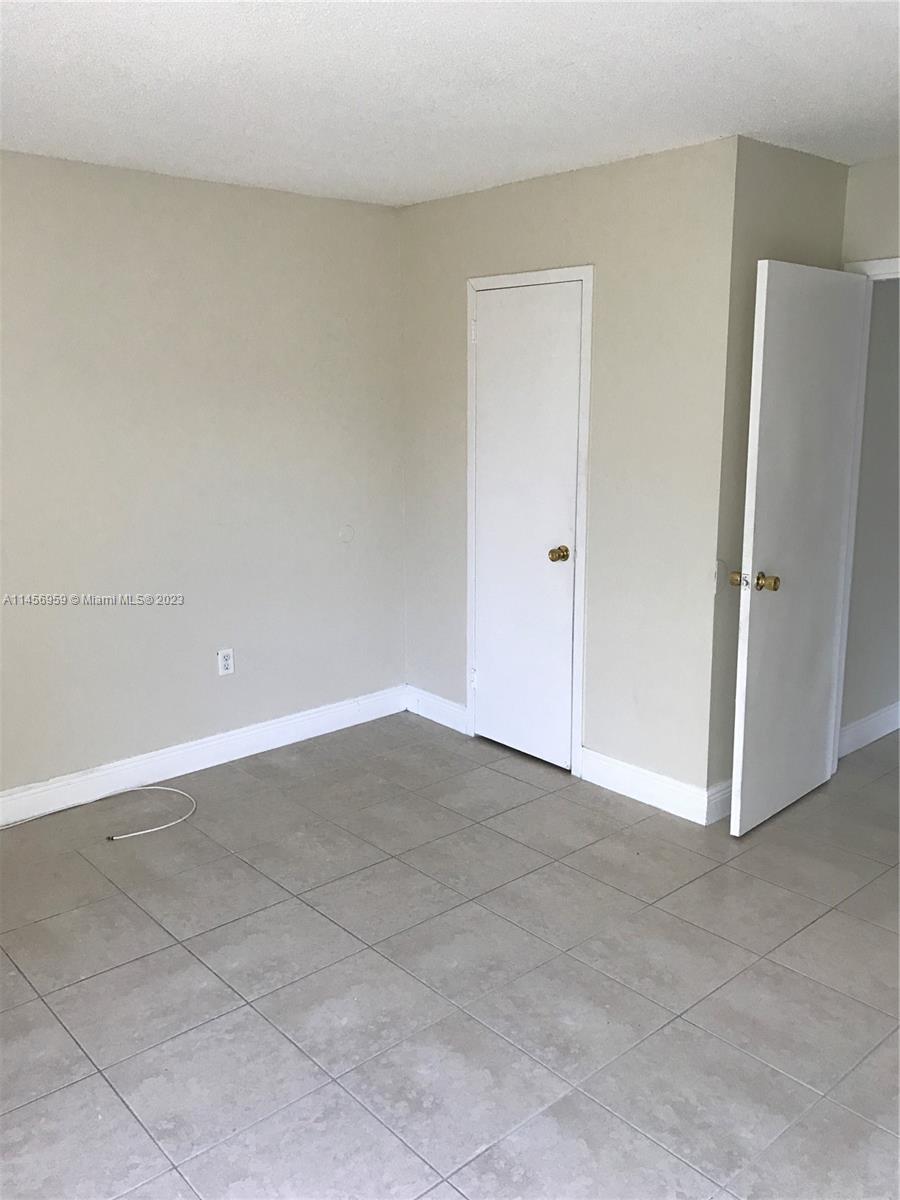 DORAL GARDENS II CONDO - Residential