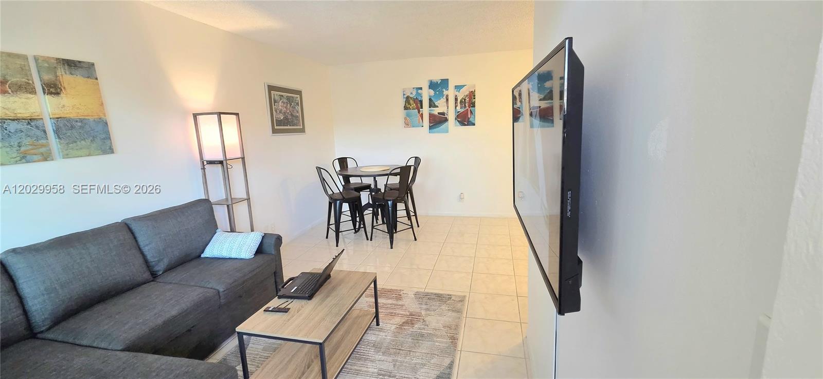 WARRENTON HOUSE CONDO - Residential