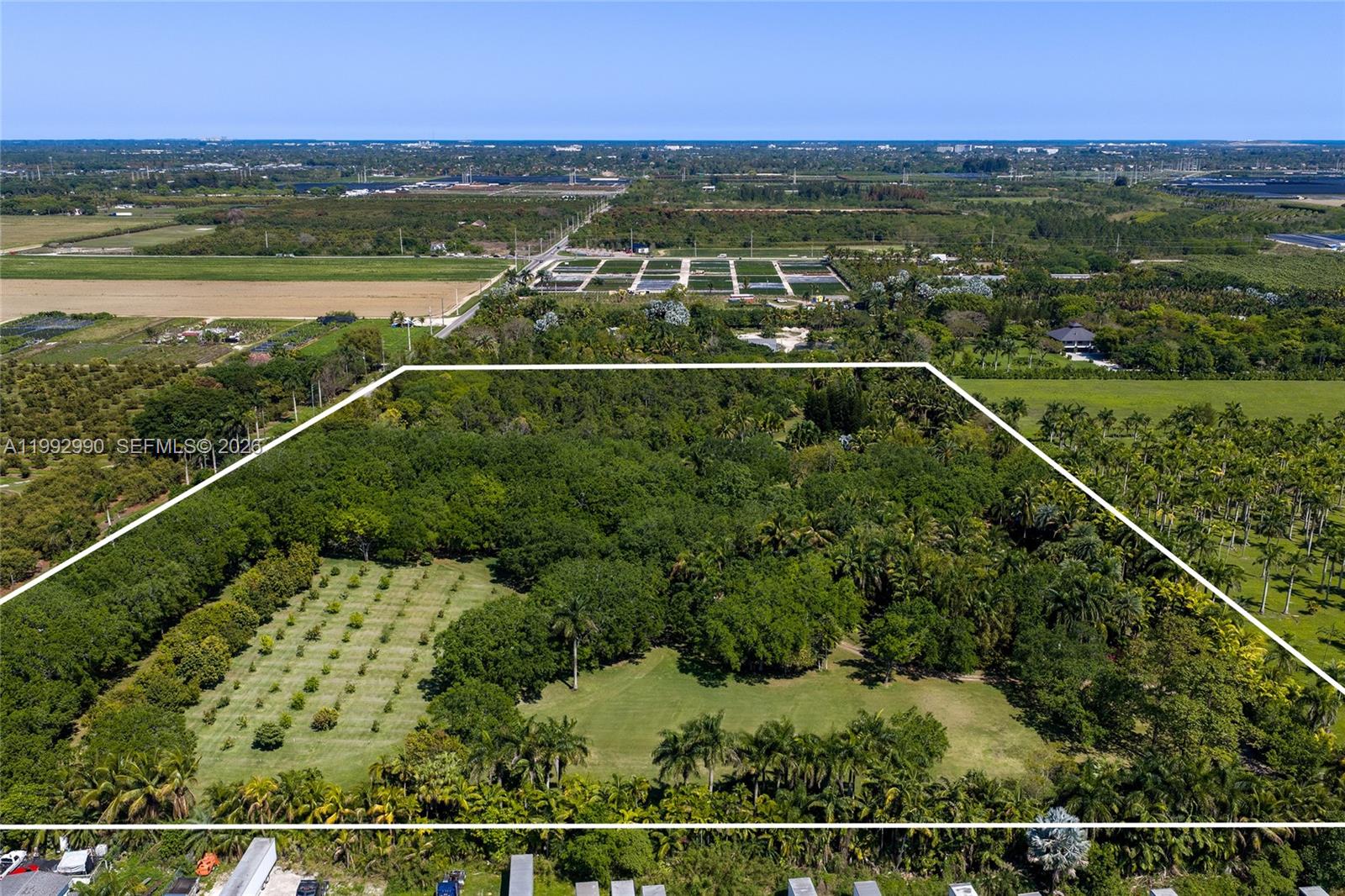 BREEZY OAKS - Land