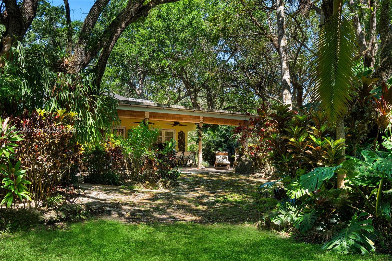 BREEZY OAKS - Land