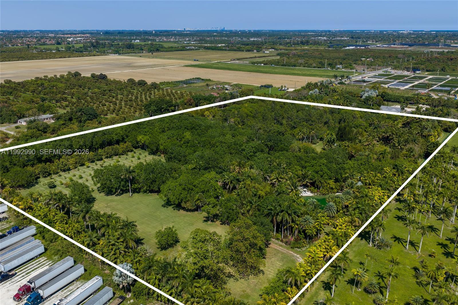 BREEZY OAKS - Land