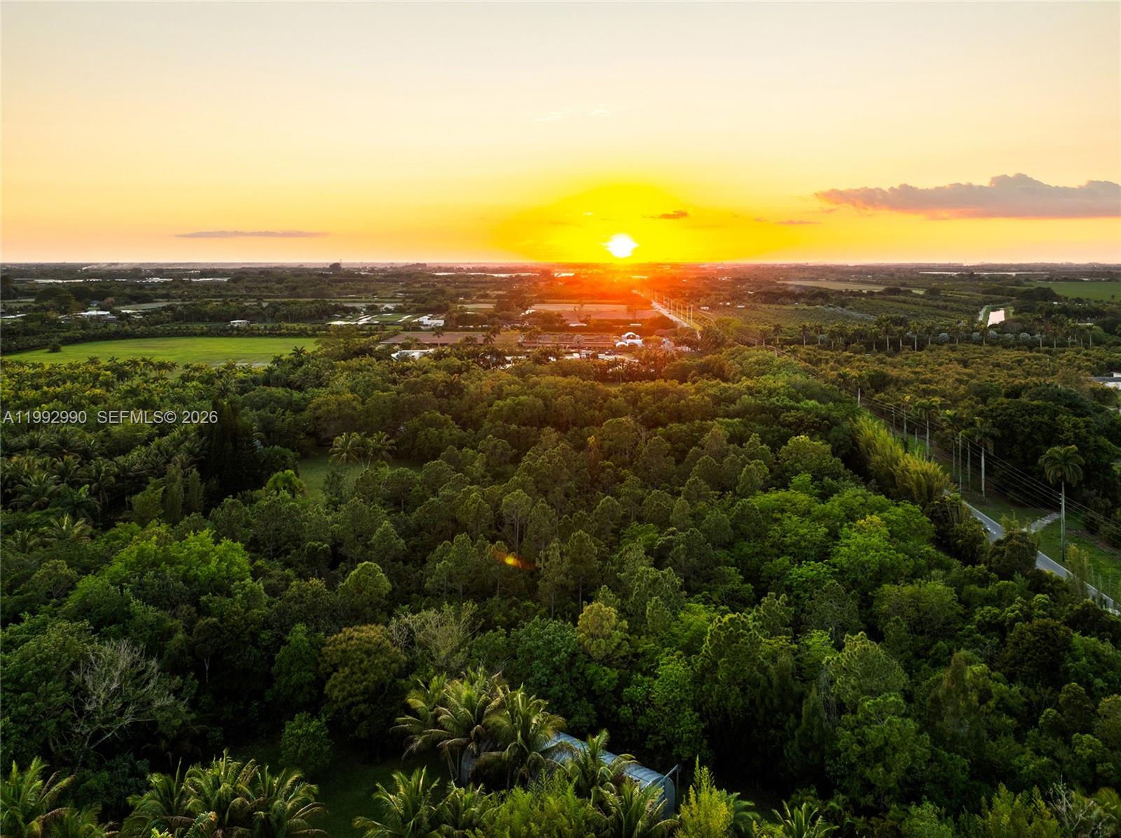 BREEZY OAKS - Land