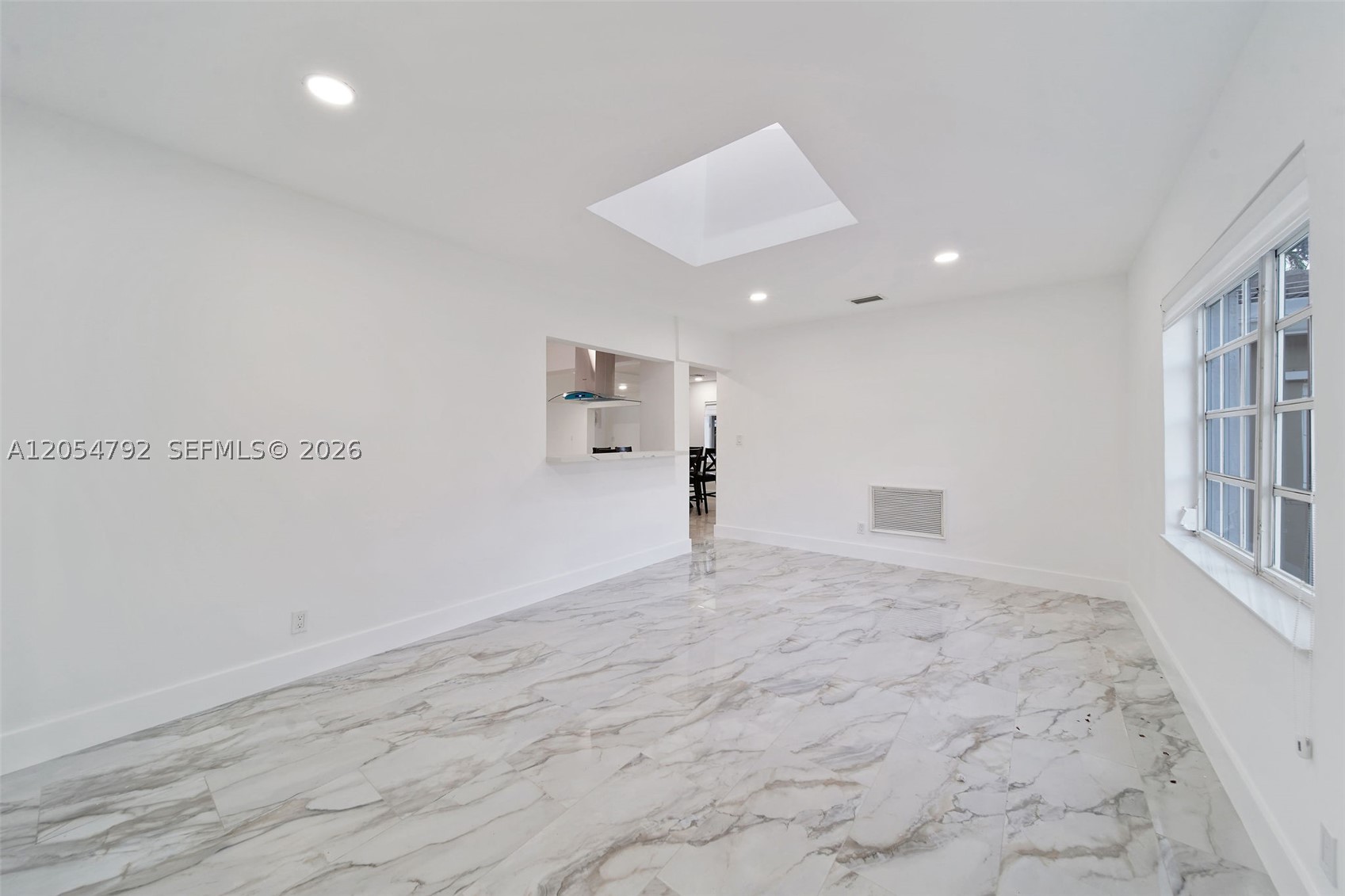 1ST ADDN BISCAYNE LAWN - Residential Lease
