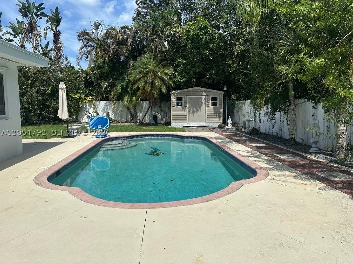 1ST ADDN BISCAYNE LAWN - Residential Lease