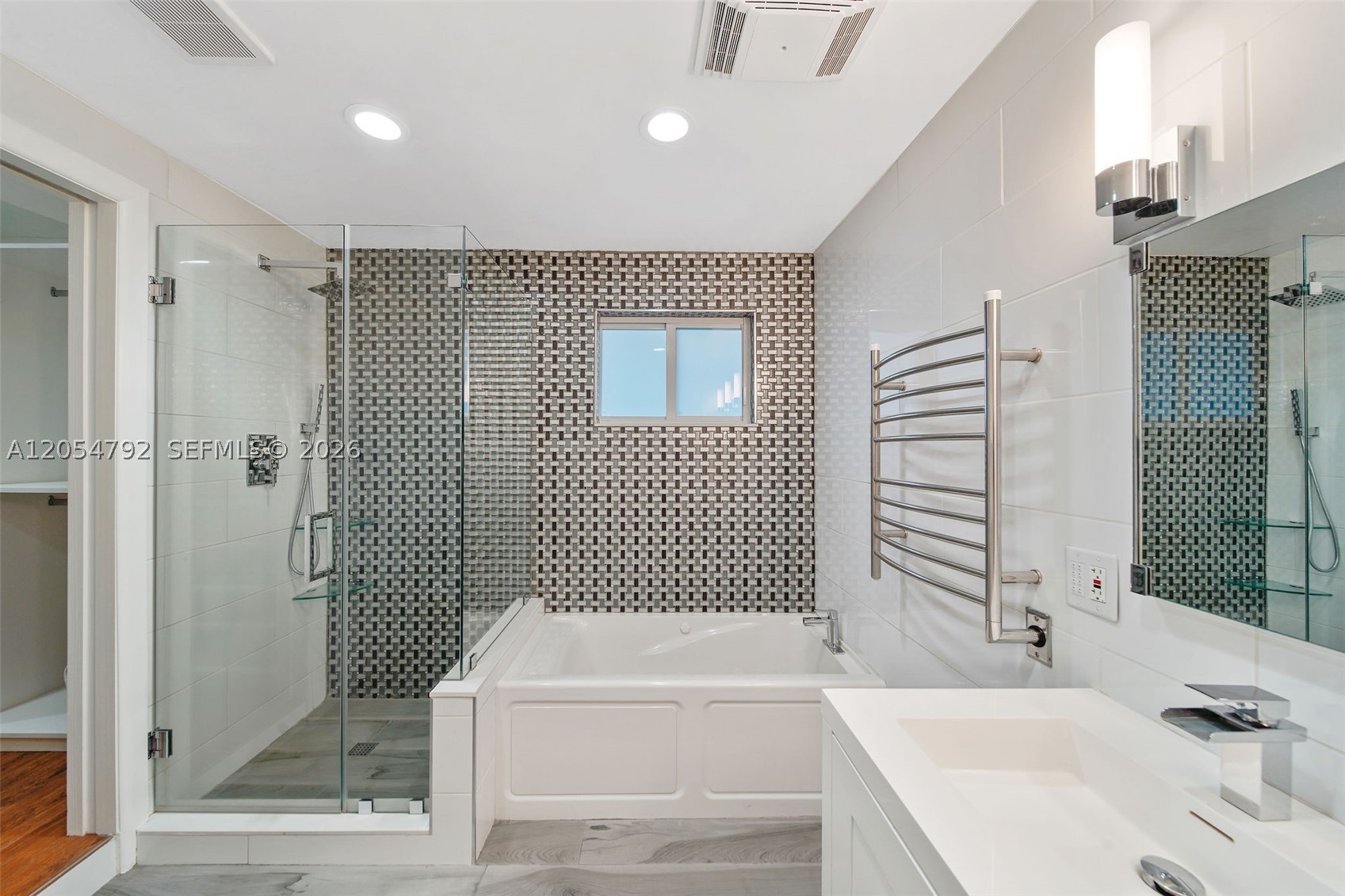 1ST ADDN BISCAYNE LAWN - Residential Lease