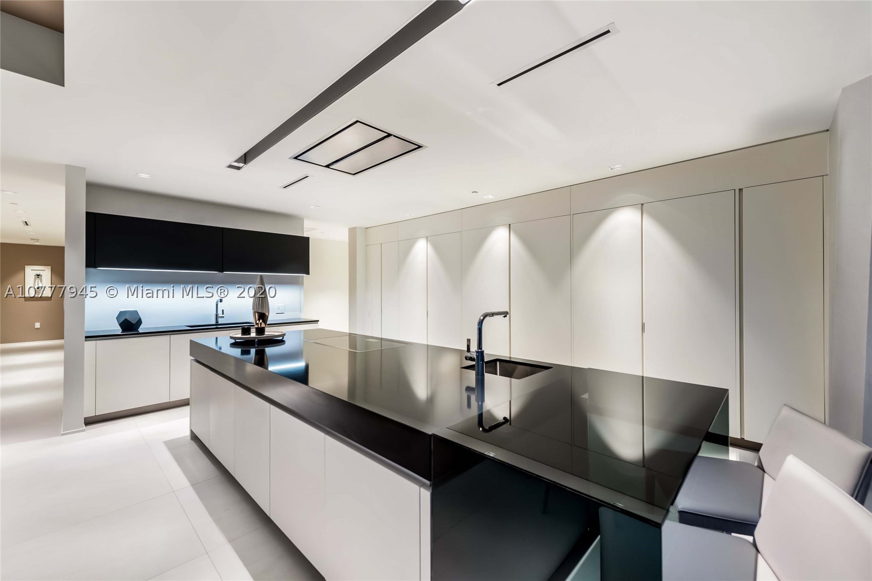 One Thousand Museum - Residential