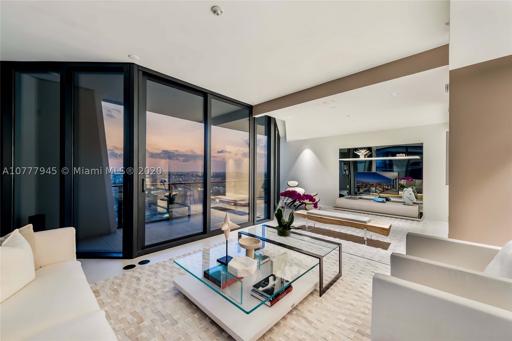 One Thousand Museum - Residential