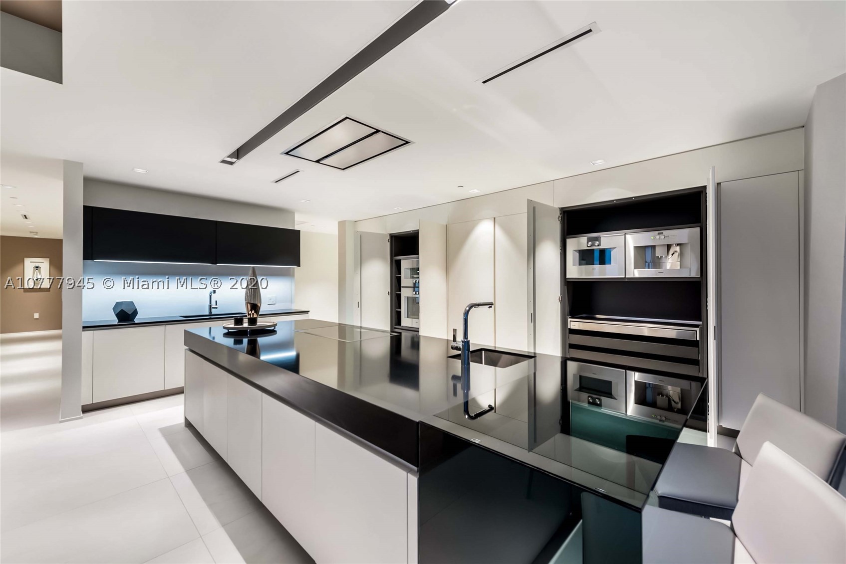 One Thousand Museum - Residential