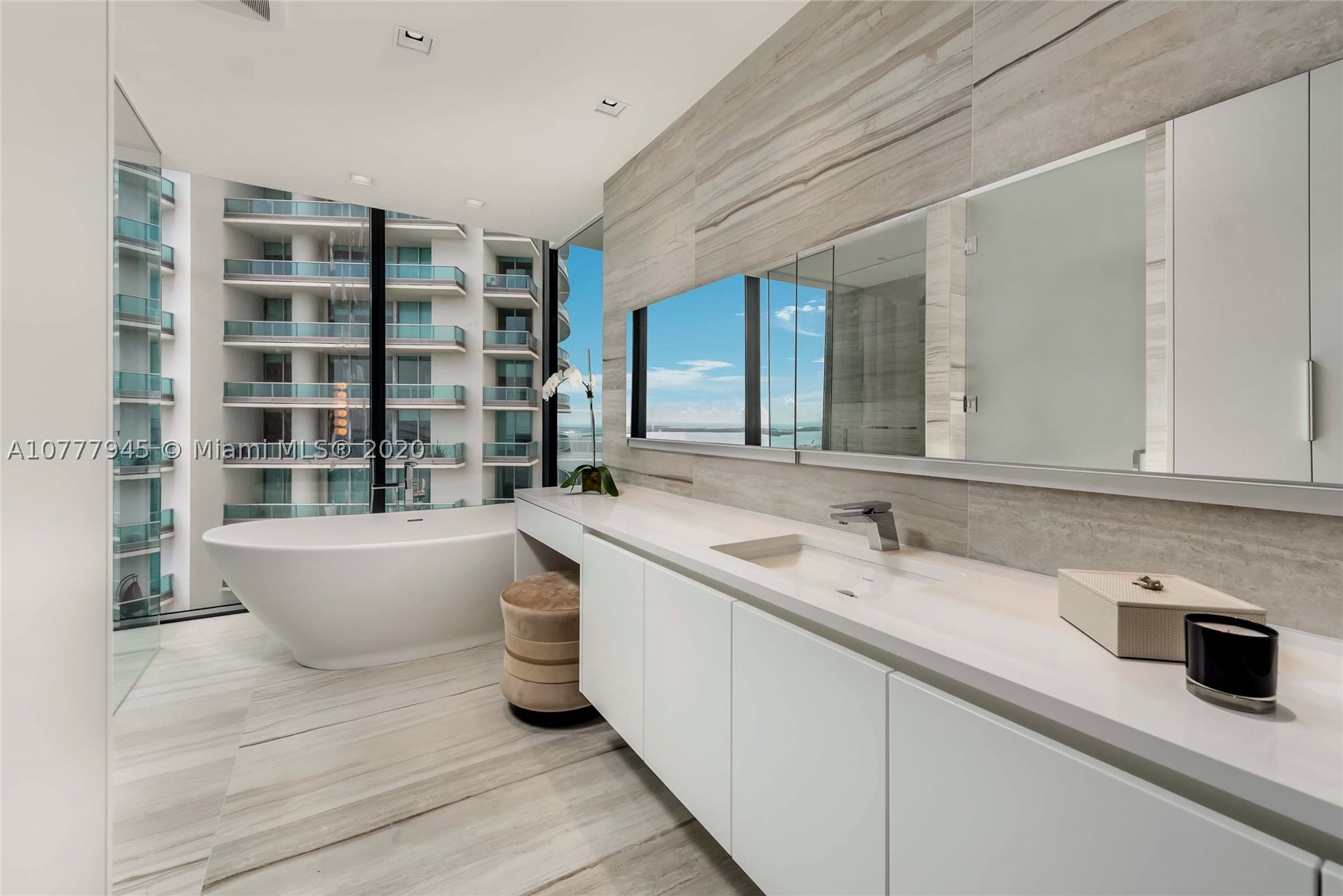 One Thousand Museum - Residential