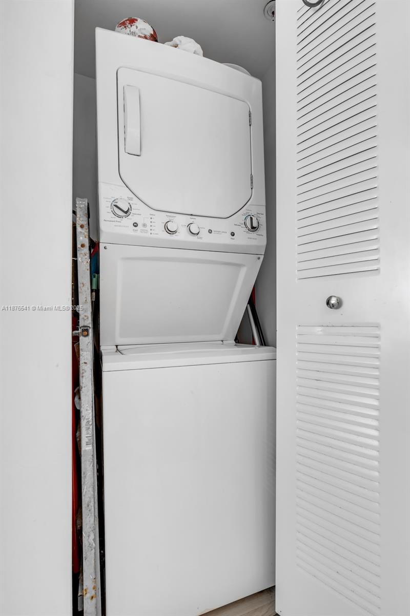 EVA CONDO - Residential Lease