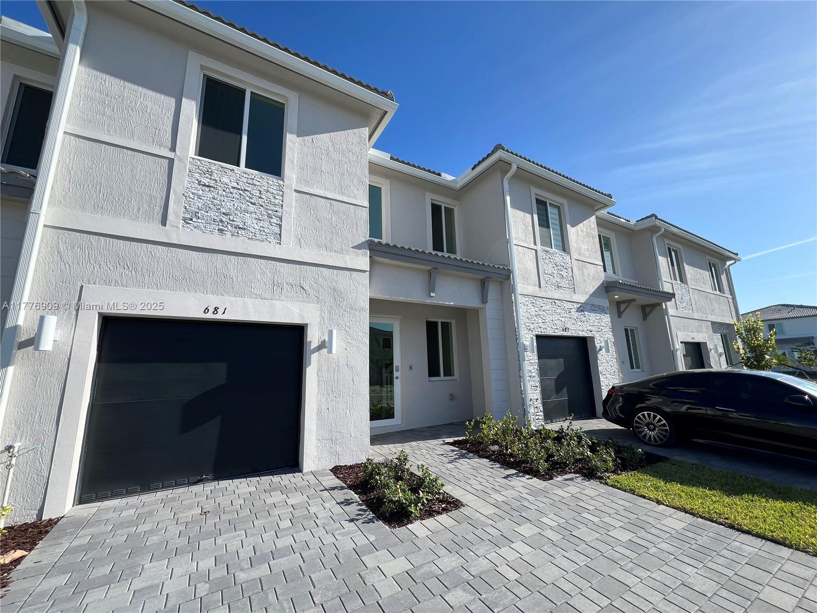 TERRA SOL - Residential Lease