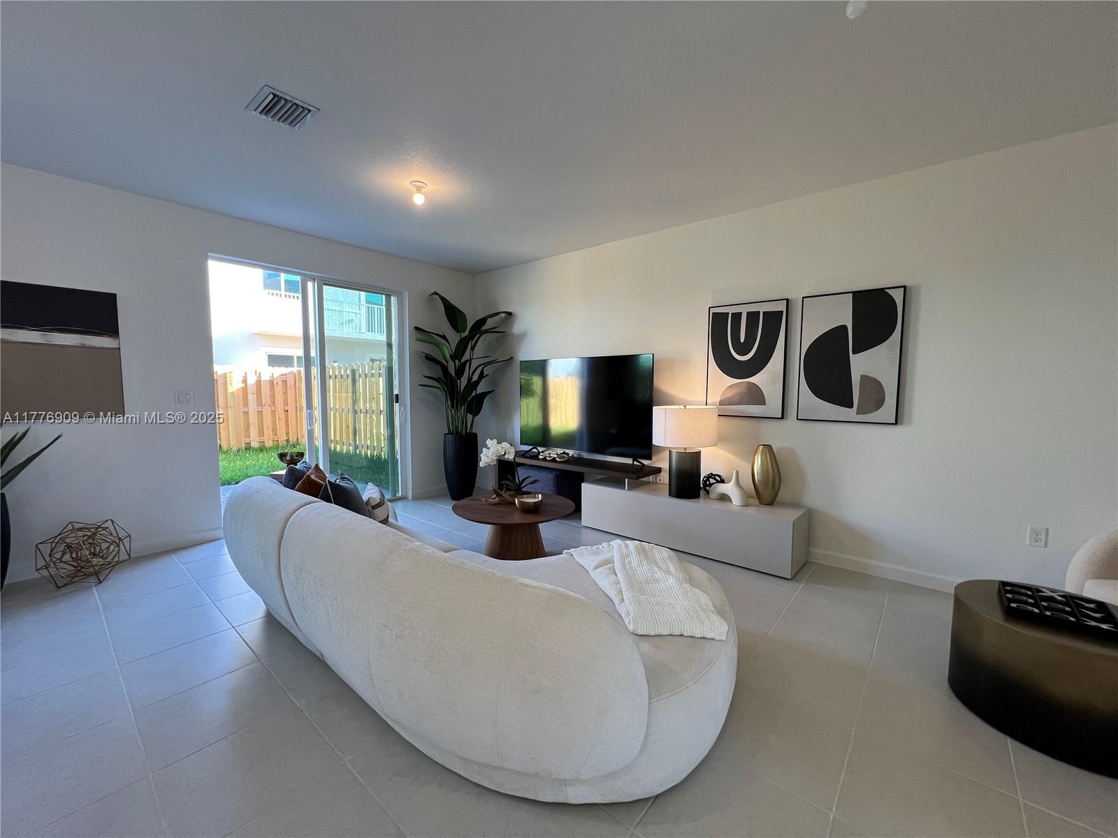 TERRA SOL - Residential Lease