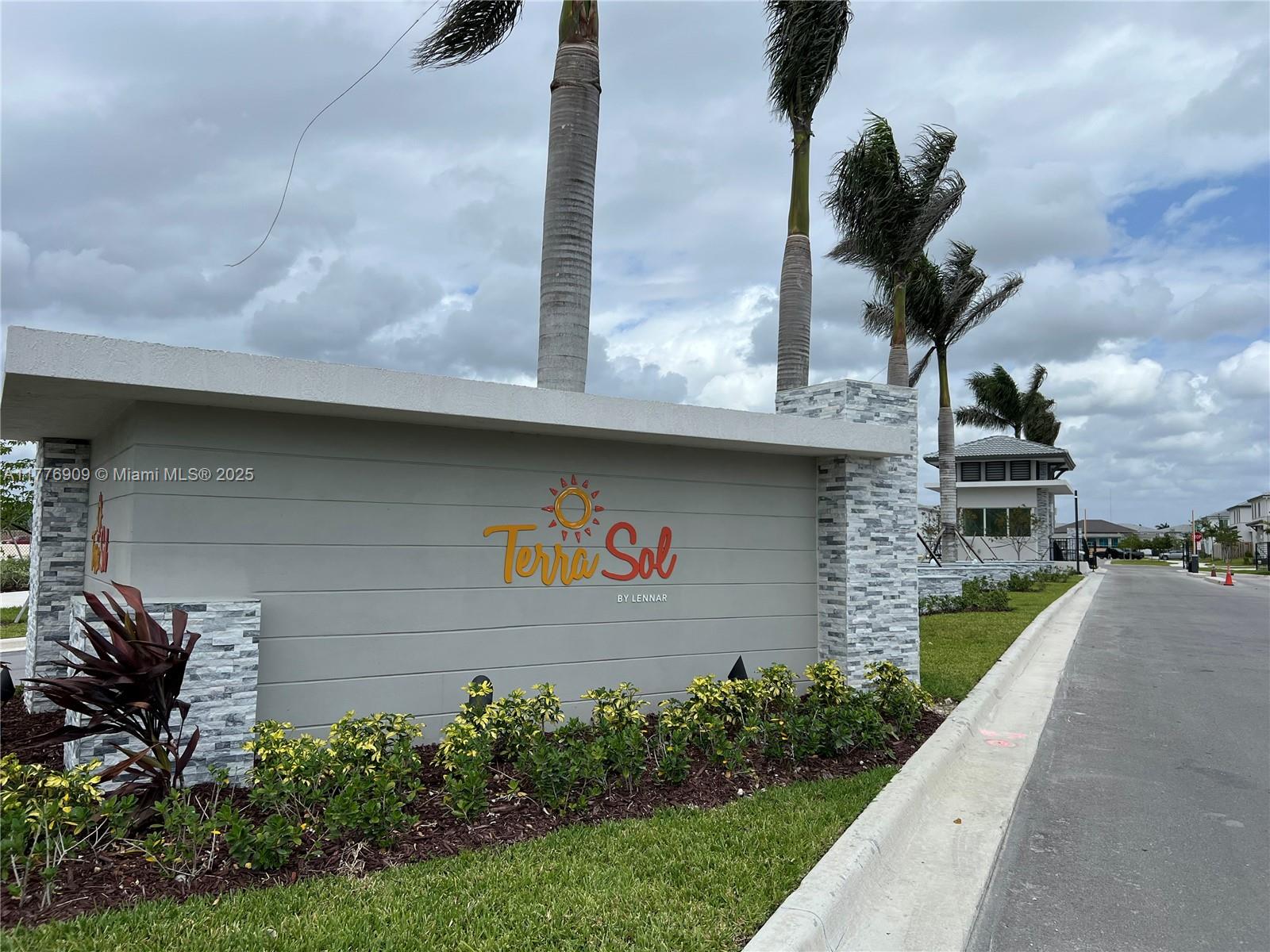 TERRA SOL - Residential Lease