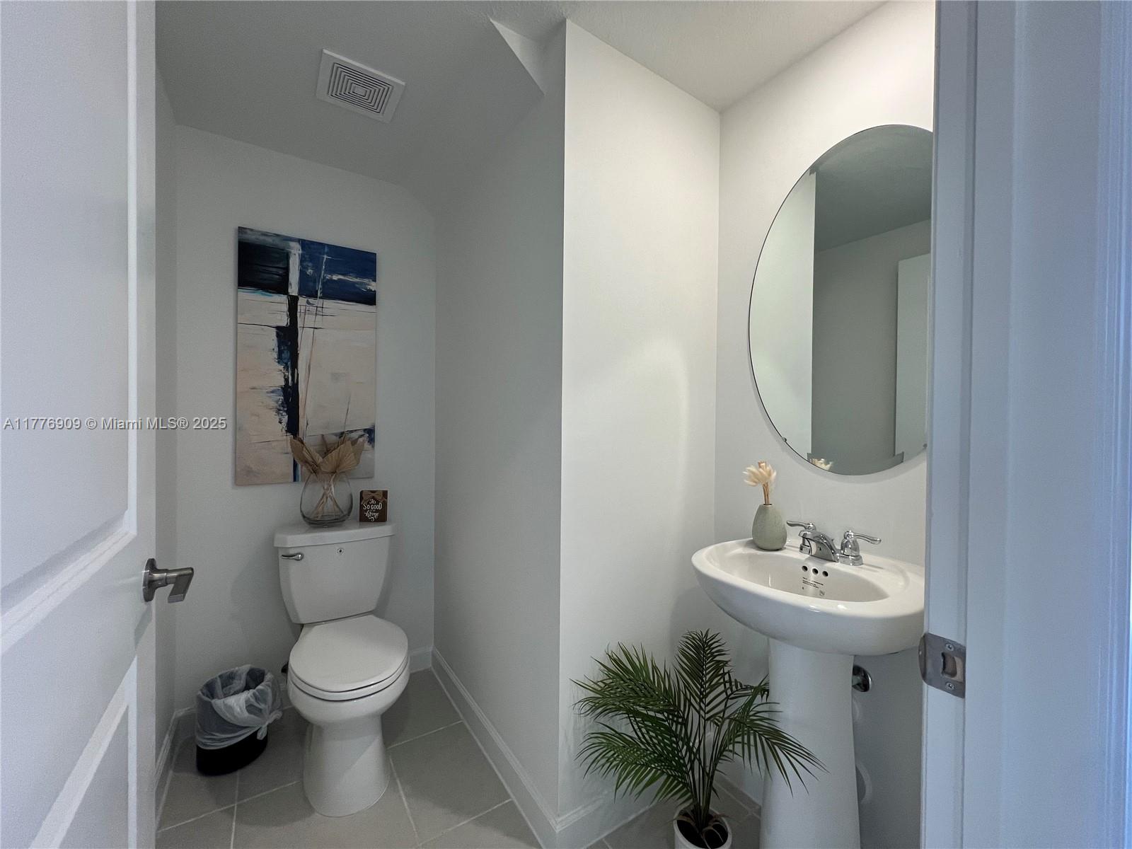 TERRA SOL - Residential Lease