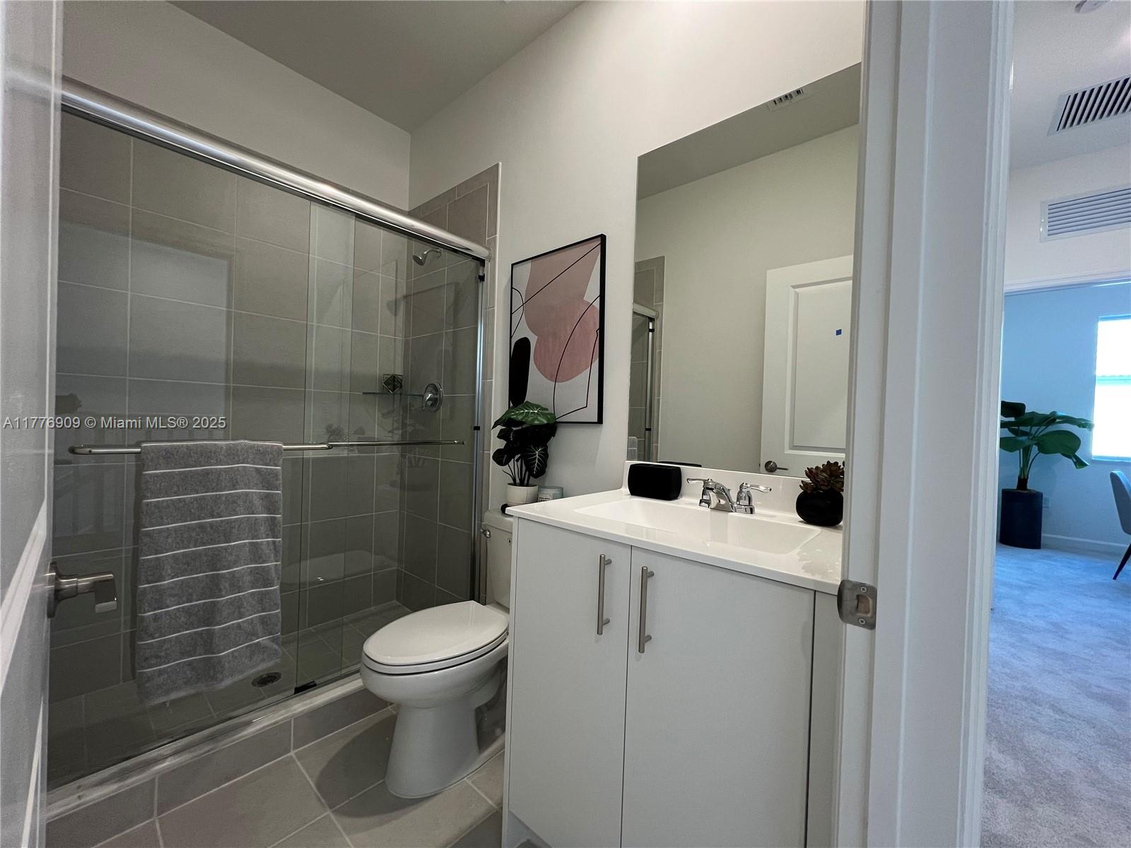 TERRA SOL - Residential Lease