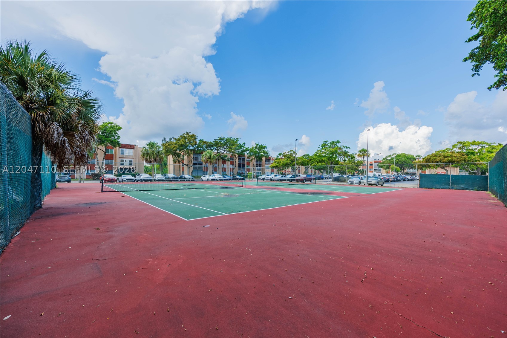 OAKBROOK I CONDO - Residential