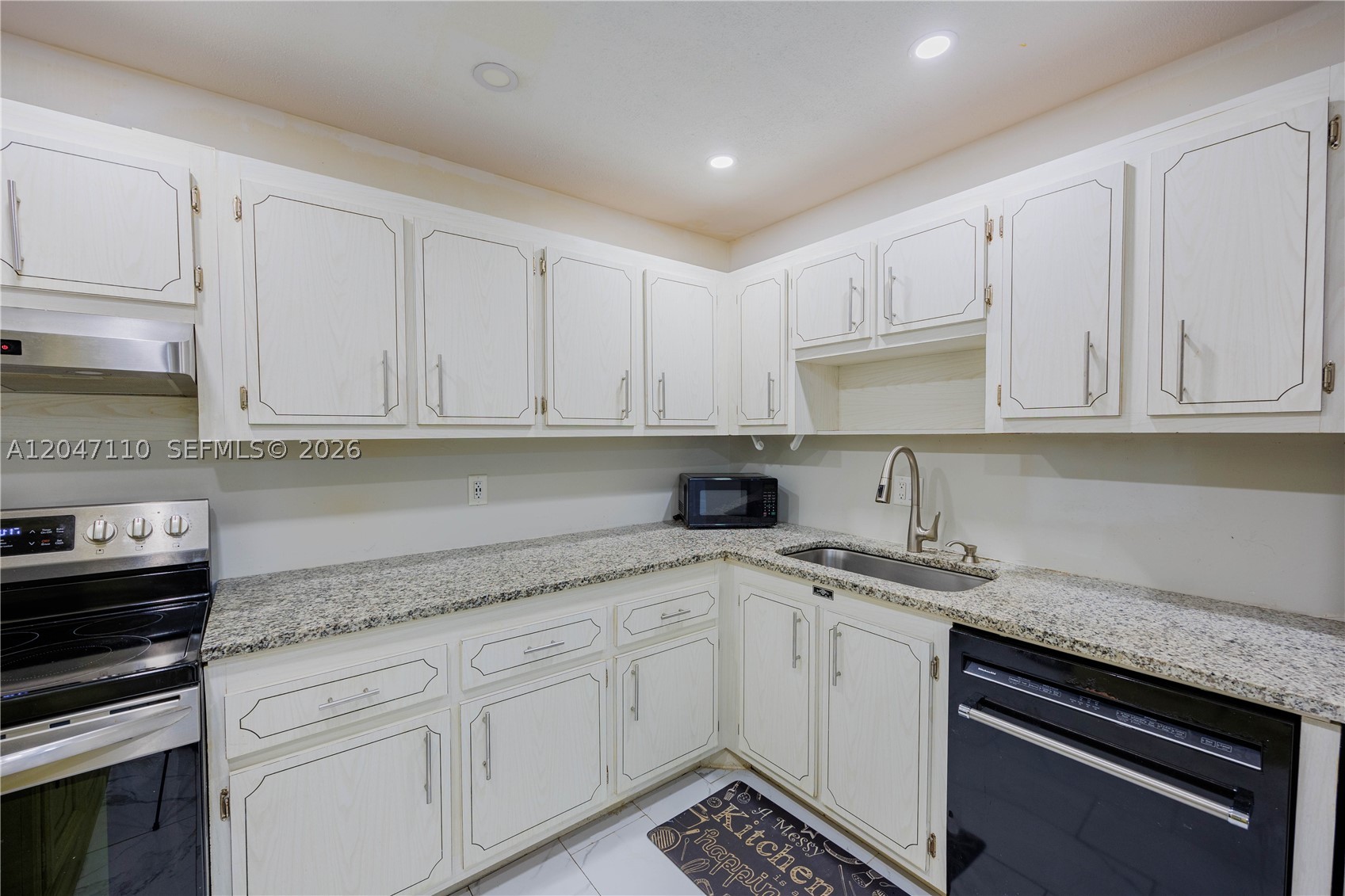 OAKBROOK I CONDO - Residential