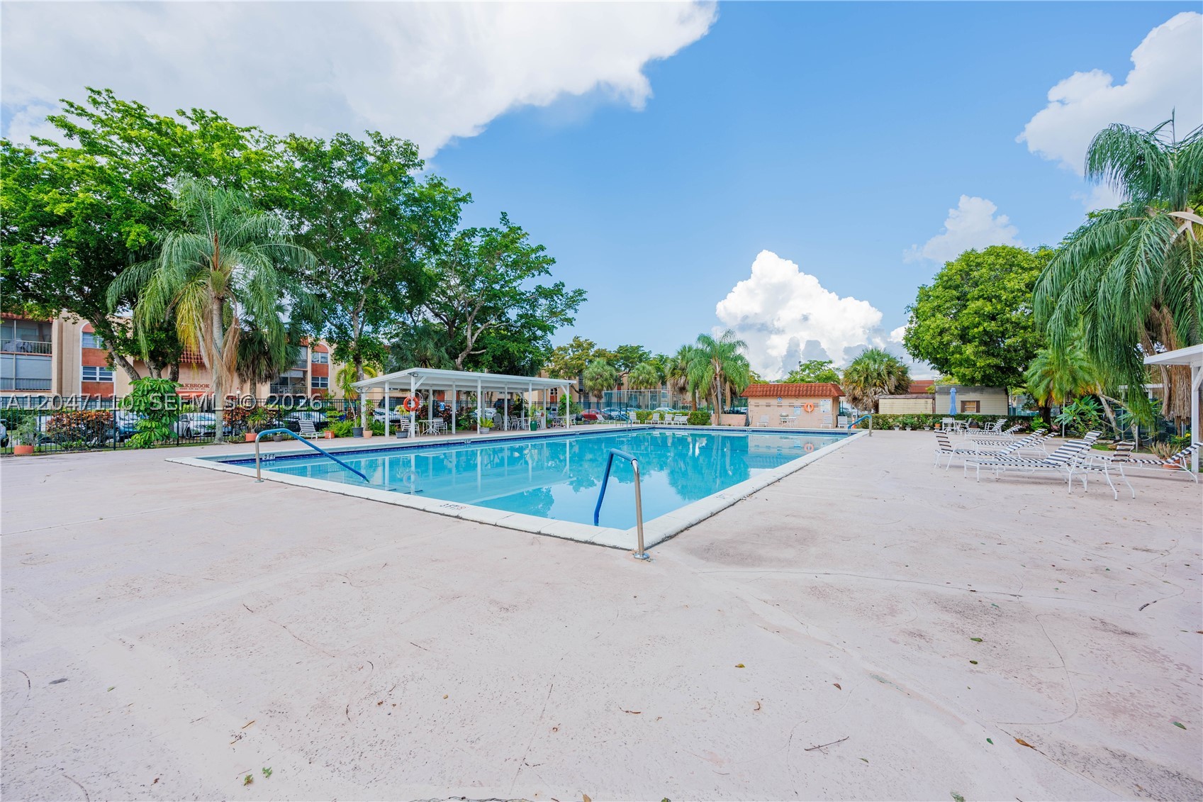 OAKBROOK I CONDO - Residential