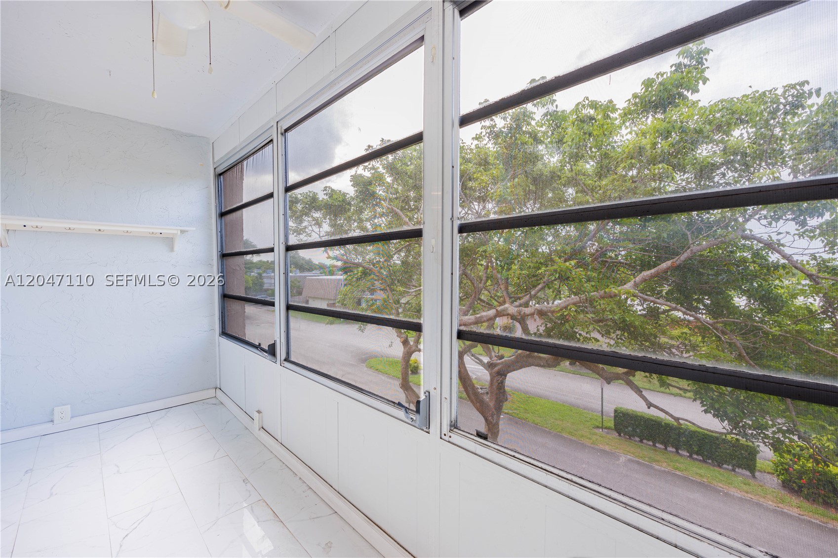OAKBROOK I CONDO - Residential