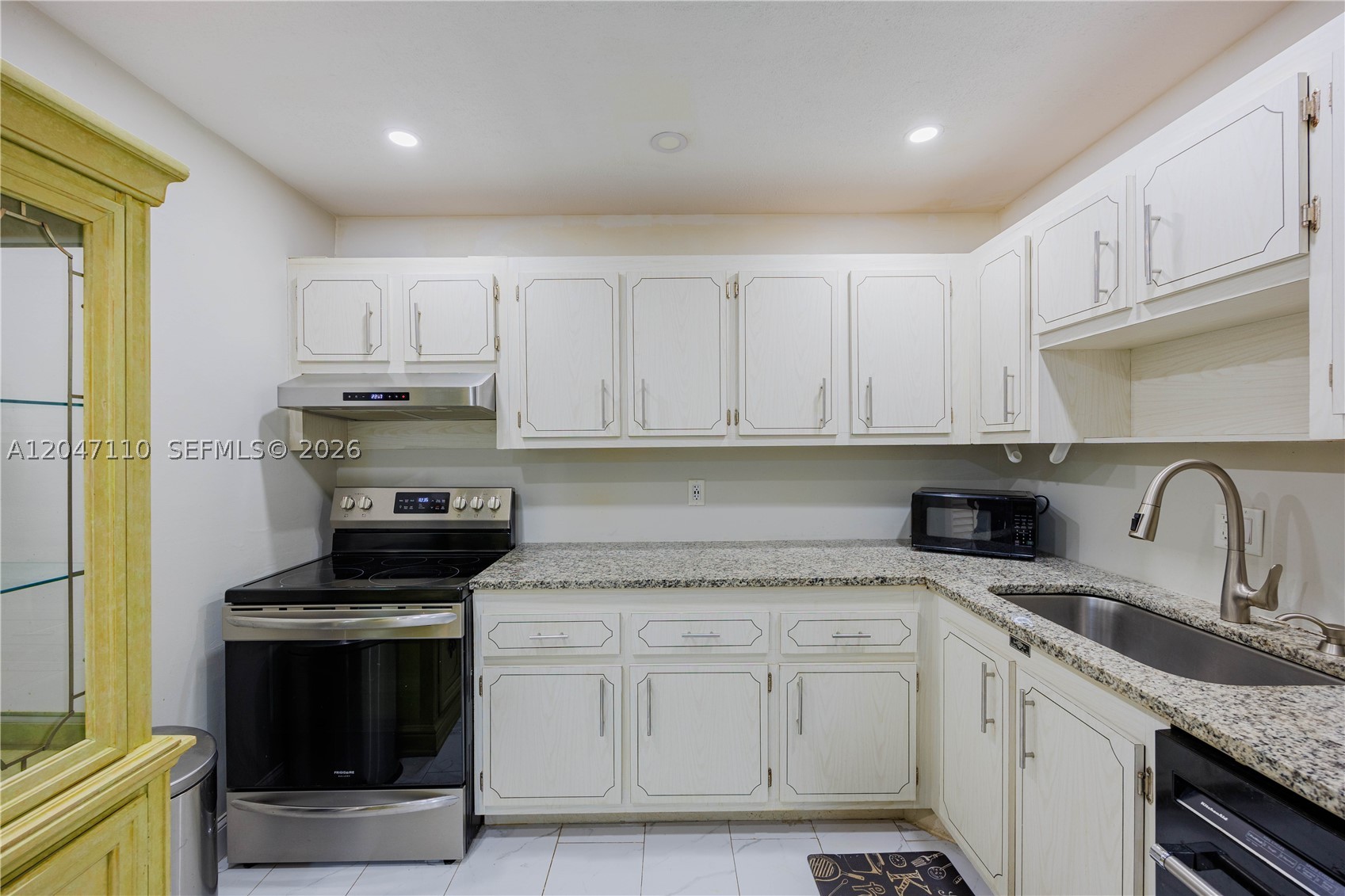 OAKBROOK I CONDO - Residential