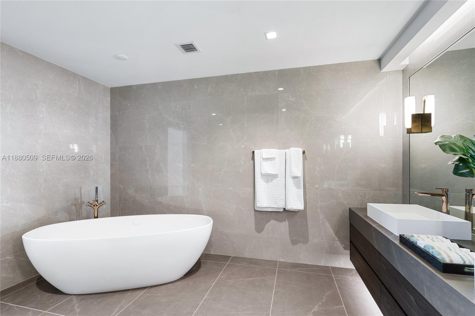 Solemar Beach Condo - Residential