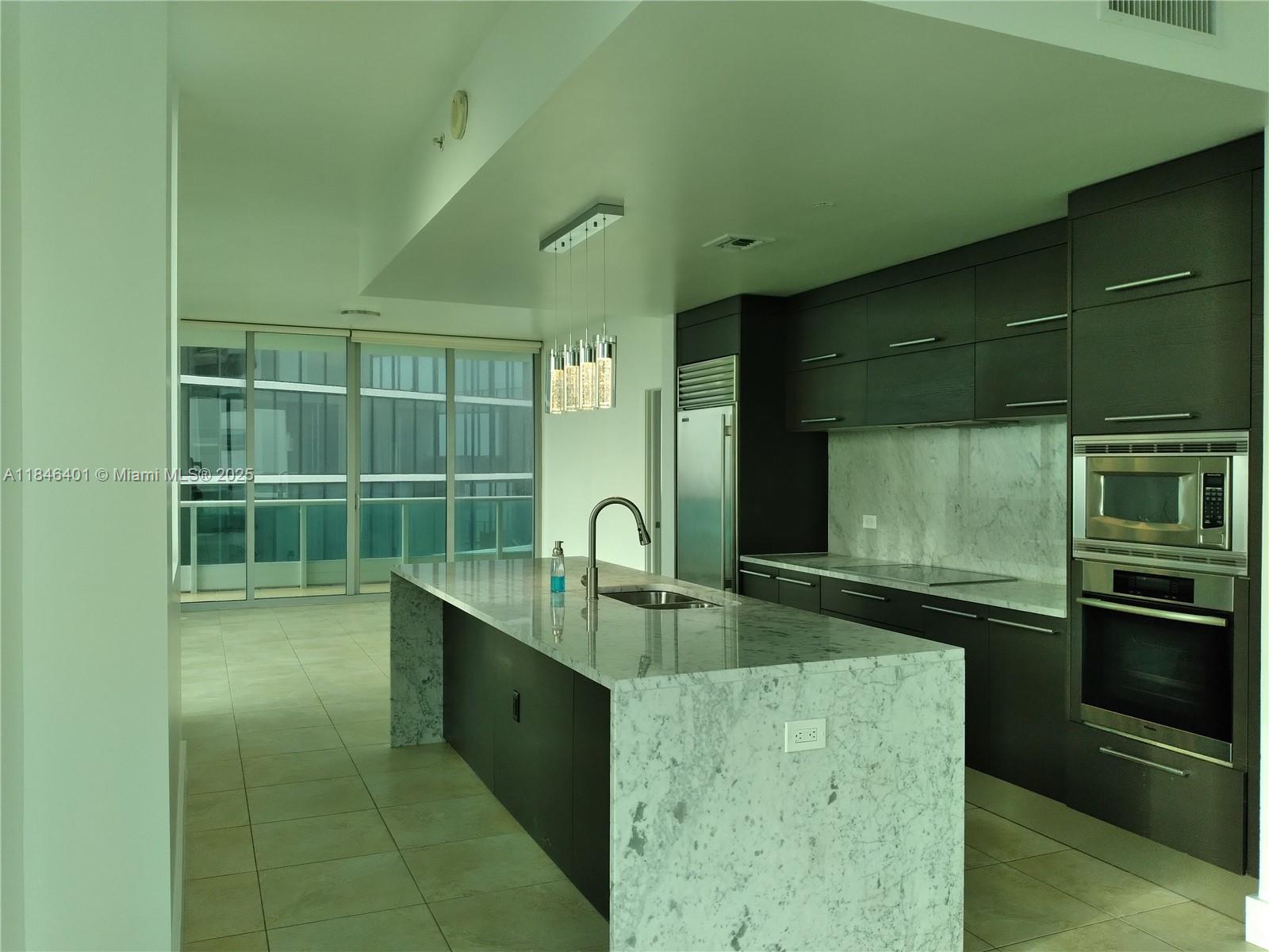 900 BISCAYNE BAY CONDO - Residential