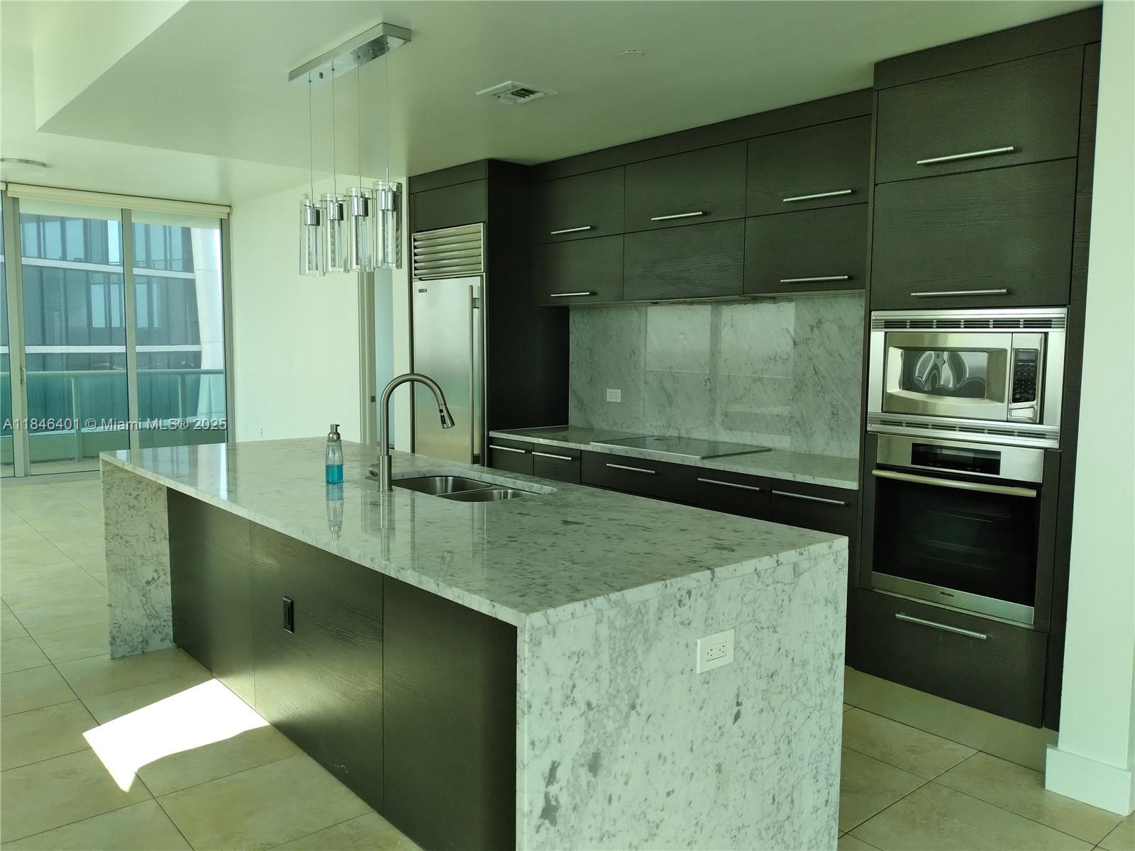 900 BISCAYNE BAY CONDO - Residential
