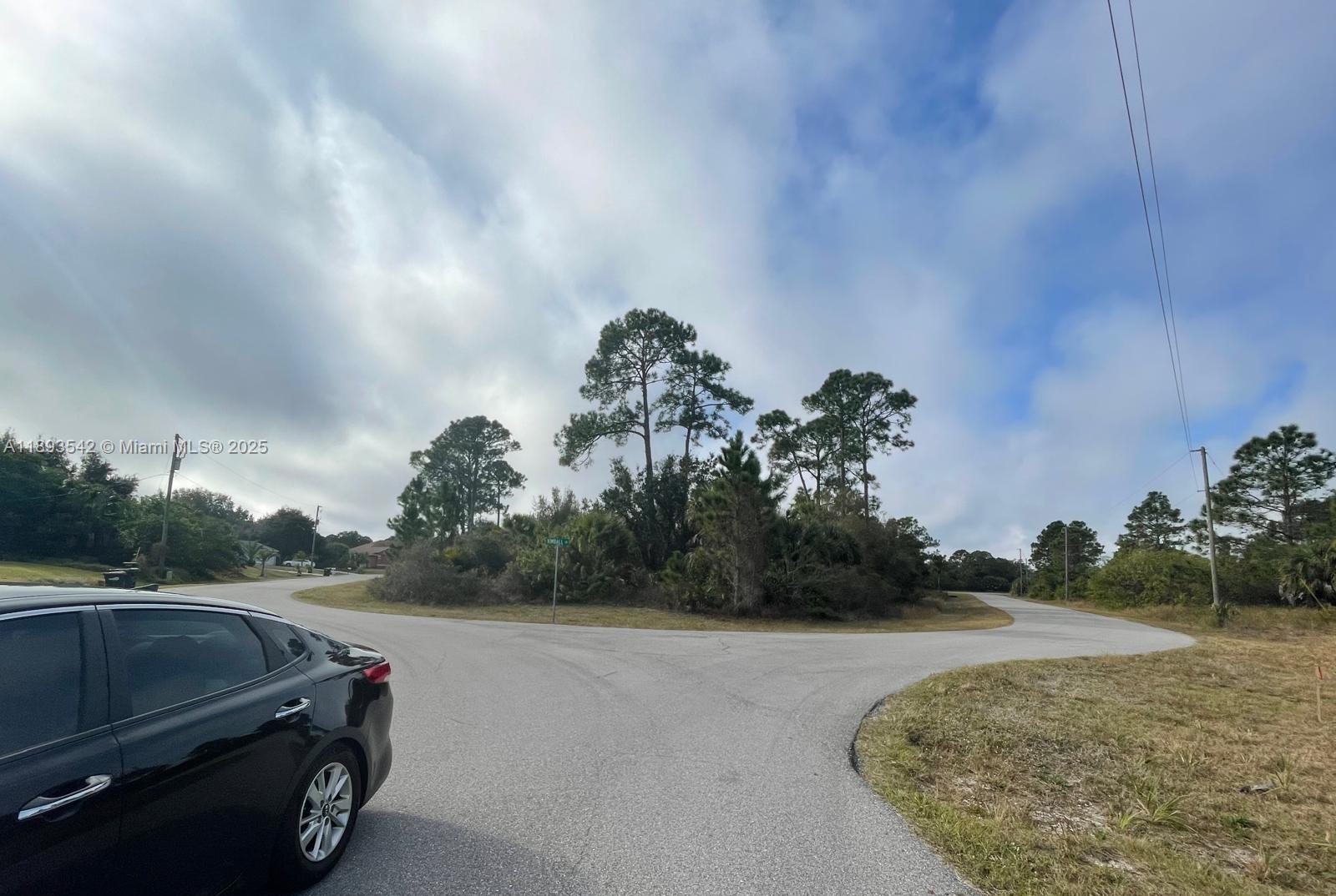 PORT CHARLOTTE SUB 51 - Land