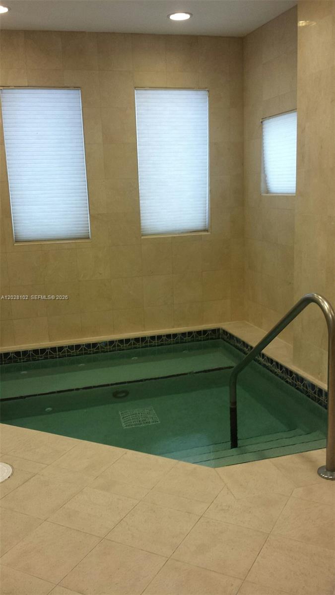 BLUE DIAMOND CONDO - Residential